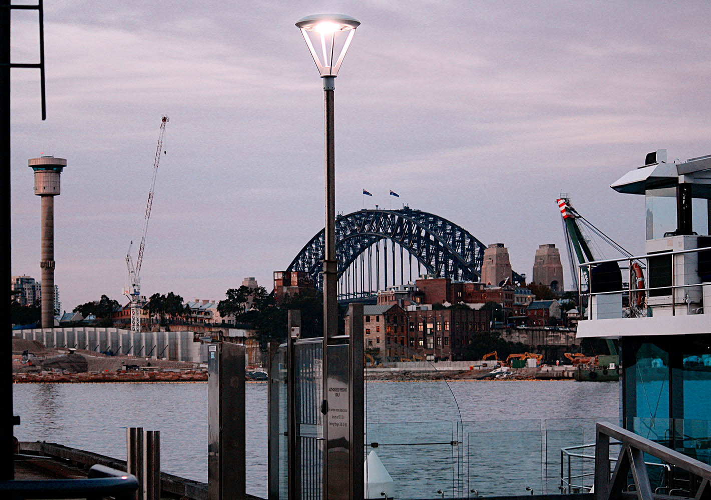 Jones Bay Wharf